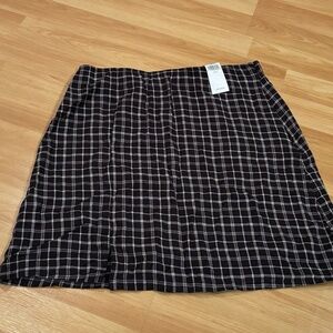 American‎ Eagle Black and White Plaid Skirt